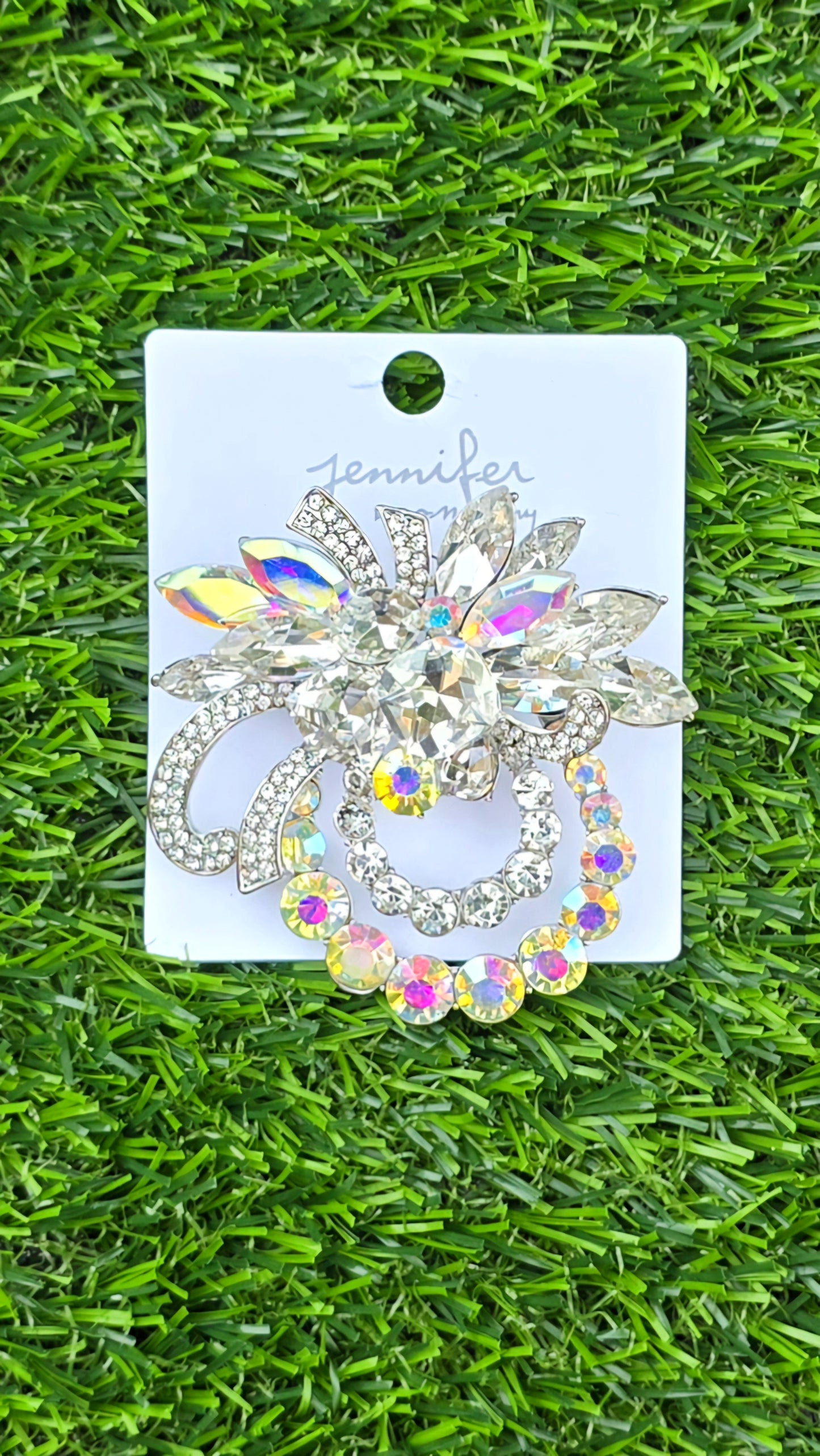 LEAH BROOCH