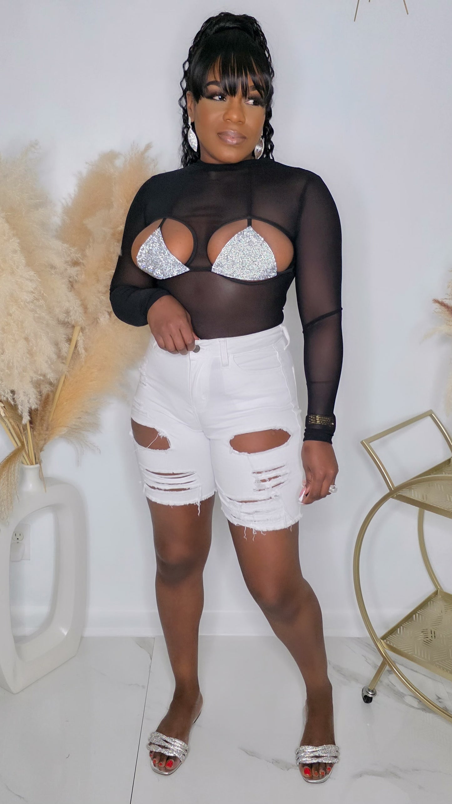 THE SECRET IS OUT SHORTS - WHITE