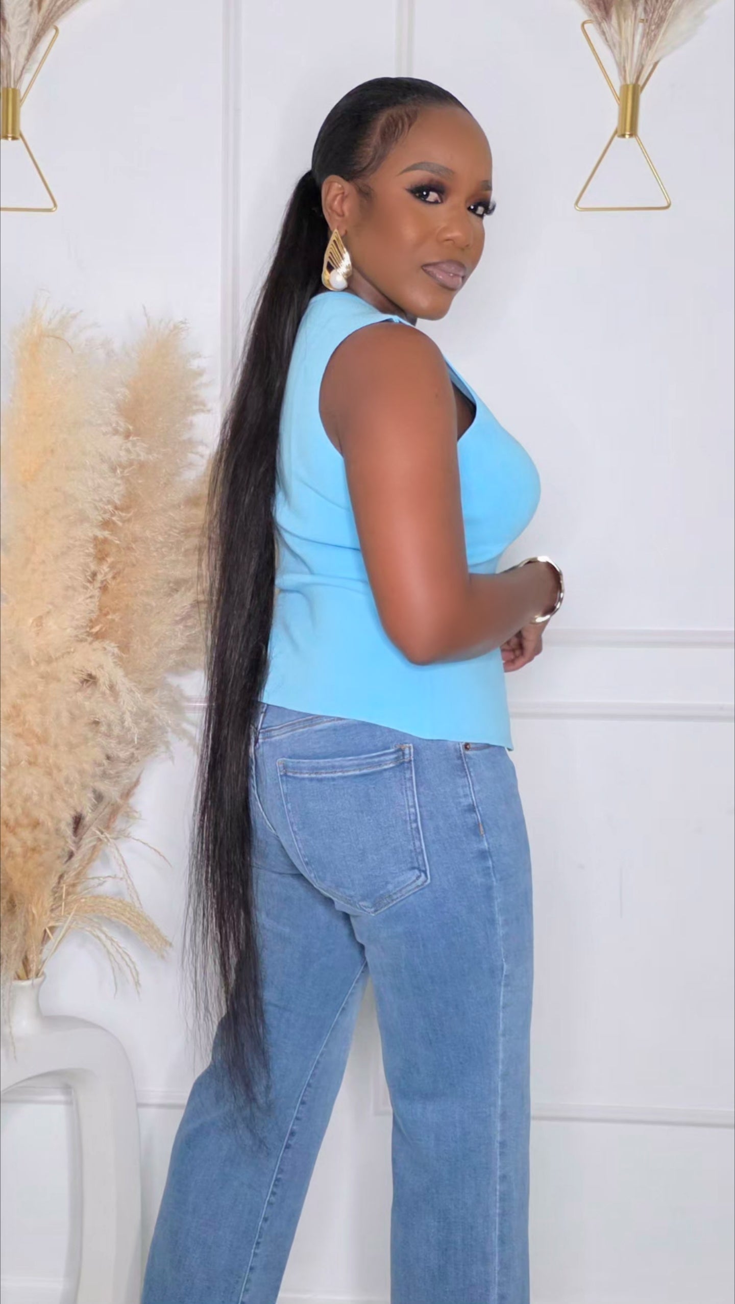 PRE-ORDER - HERE COMES SPRING TOP - BLUE