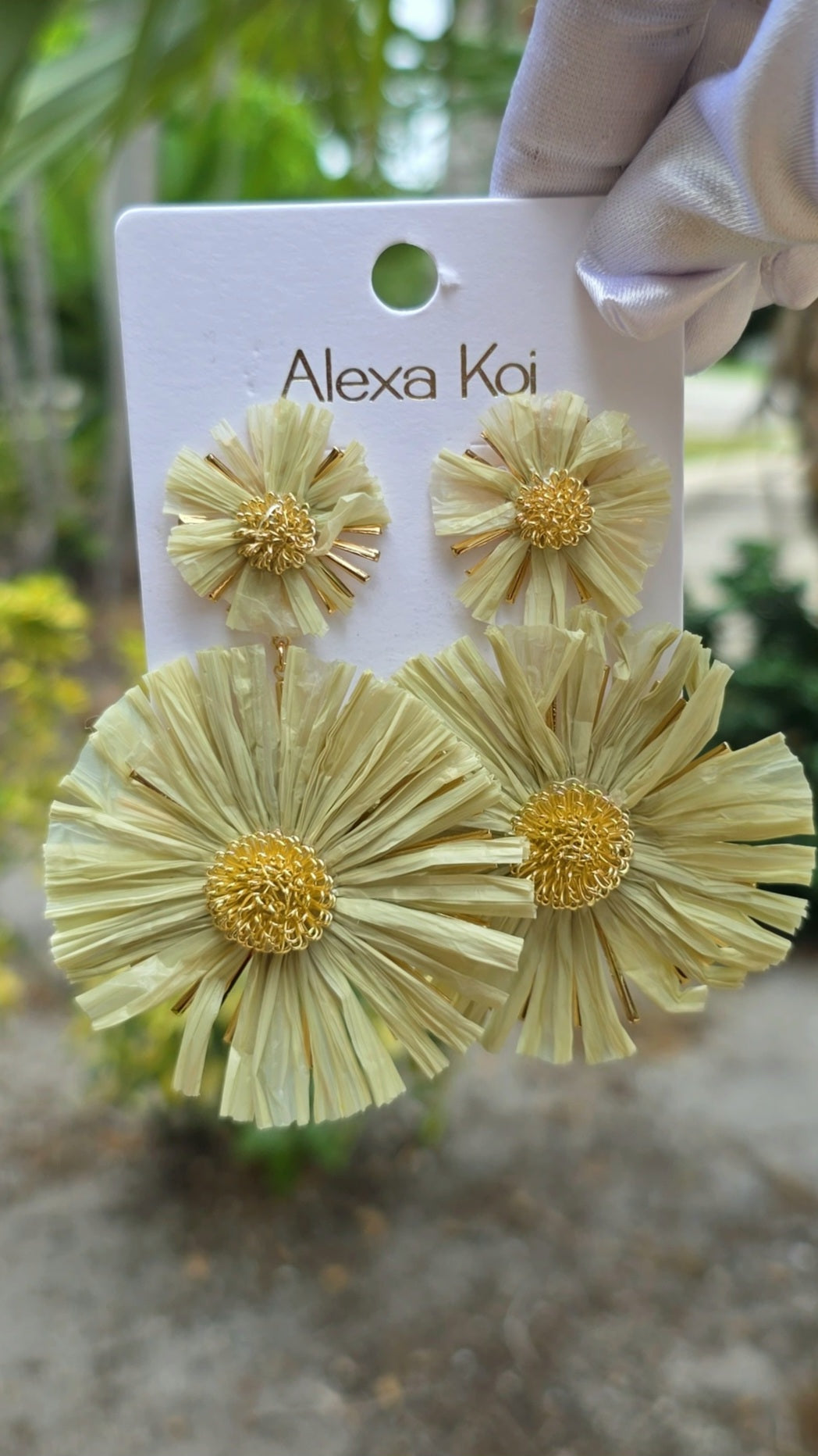 MZ DAISY EARRING