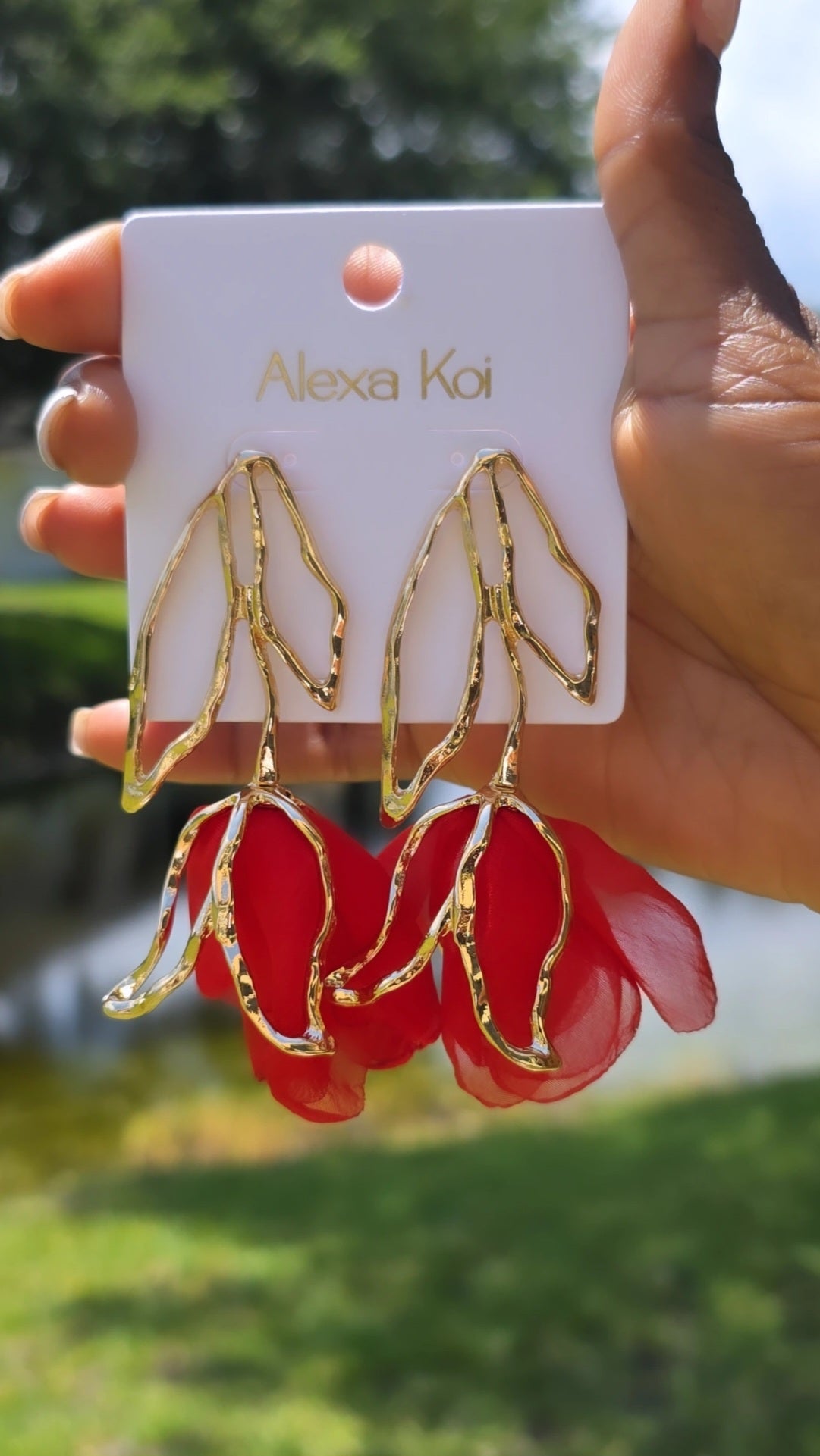 ZARIA EARRING