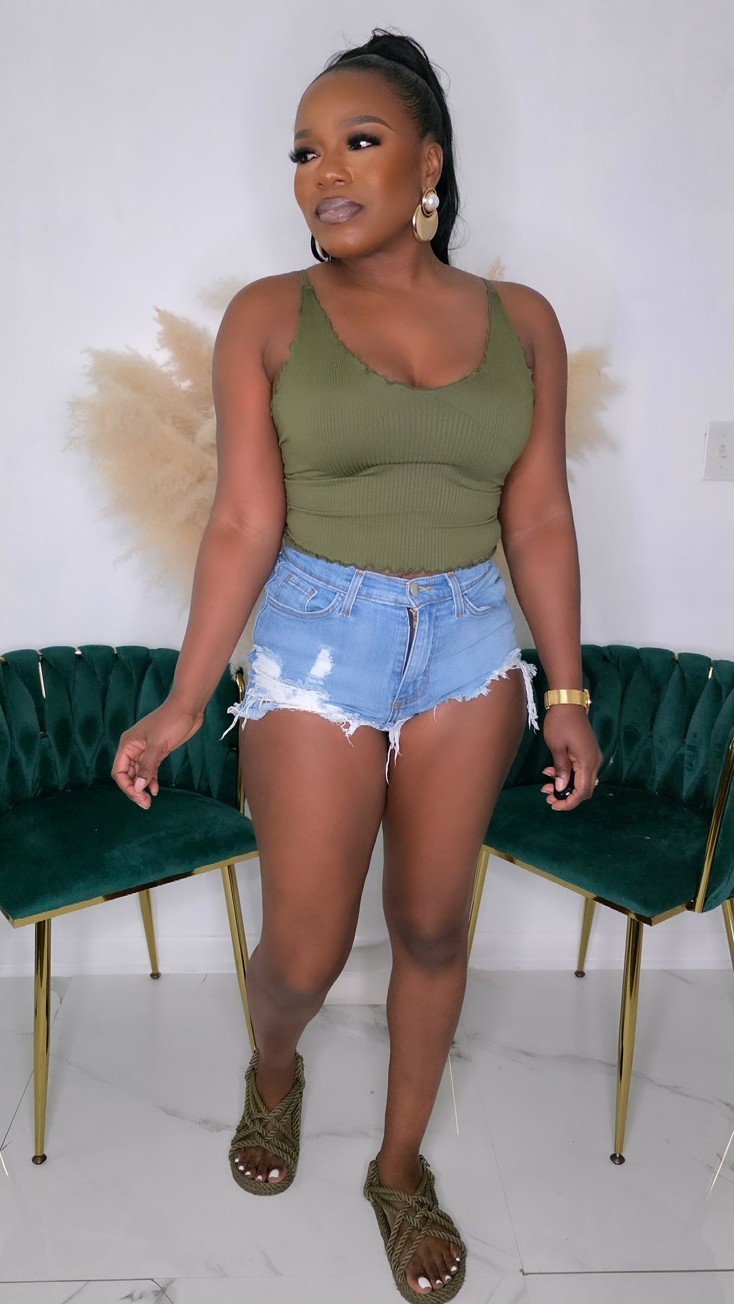 EVERYDAY LOOK CROP TOP - OLIVE