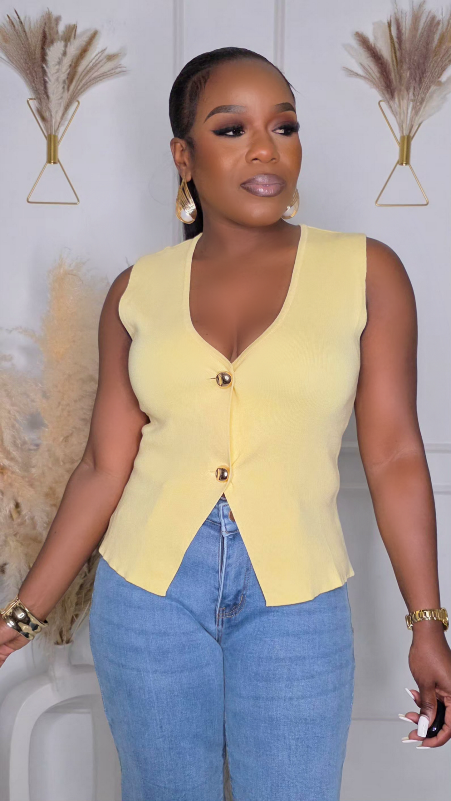 PRE-ORDER - HERE COMES SPRING TOP - YELLOW