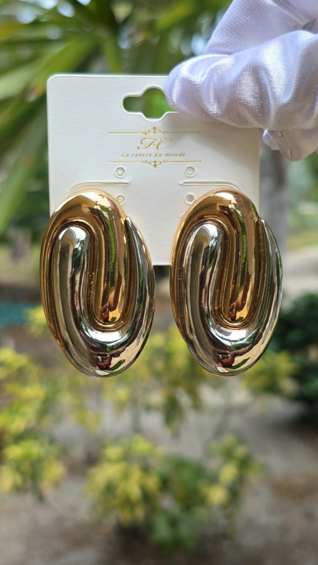 ANYA EARRING