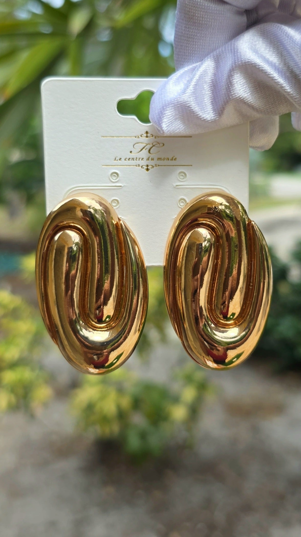 ANYA EARRING