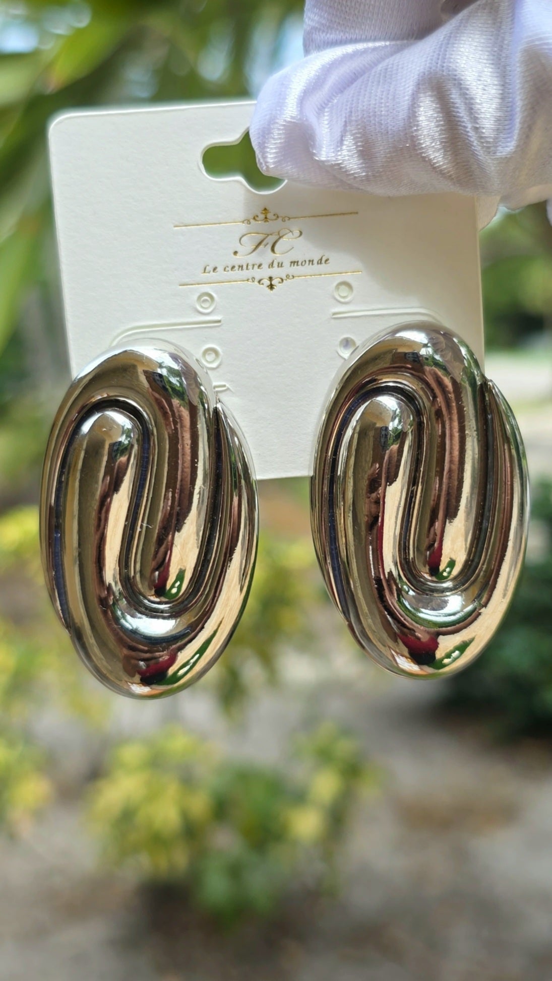 ANYA EARRING