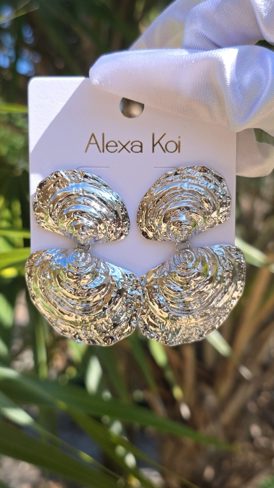 LUX EARRING