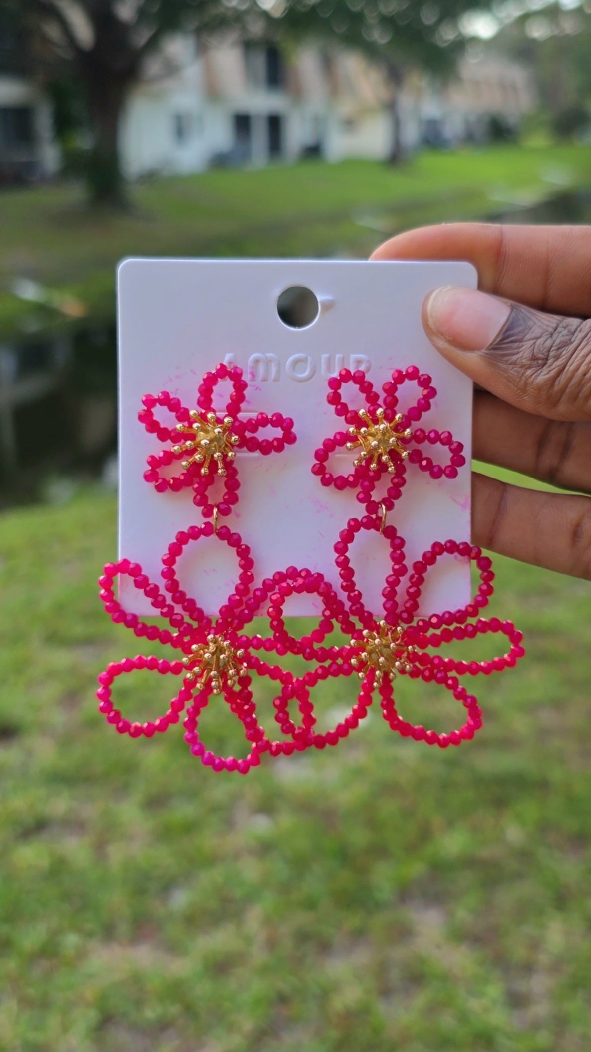 PETTA EARRING