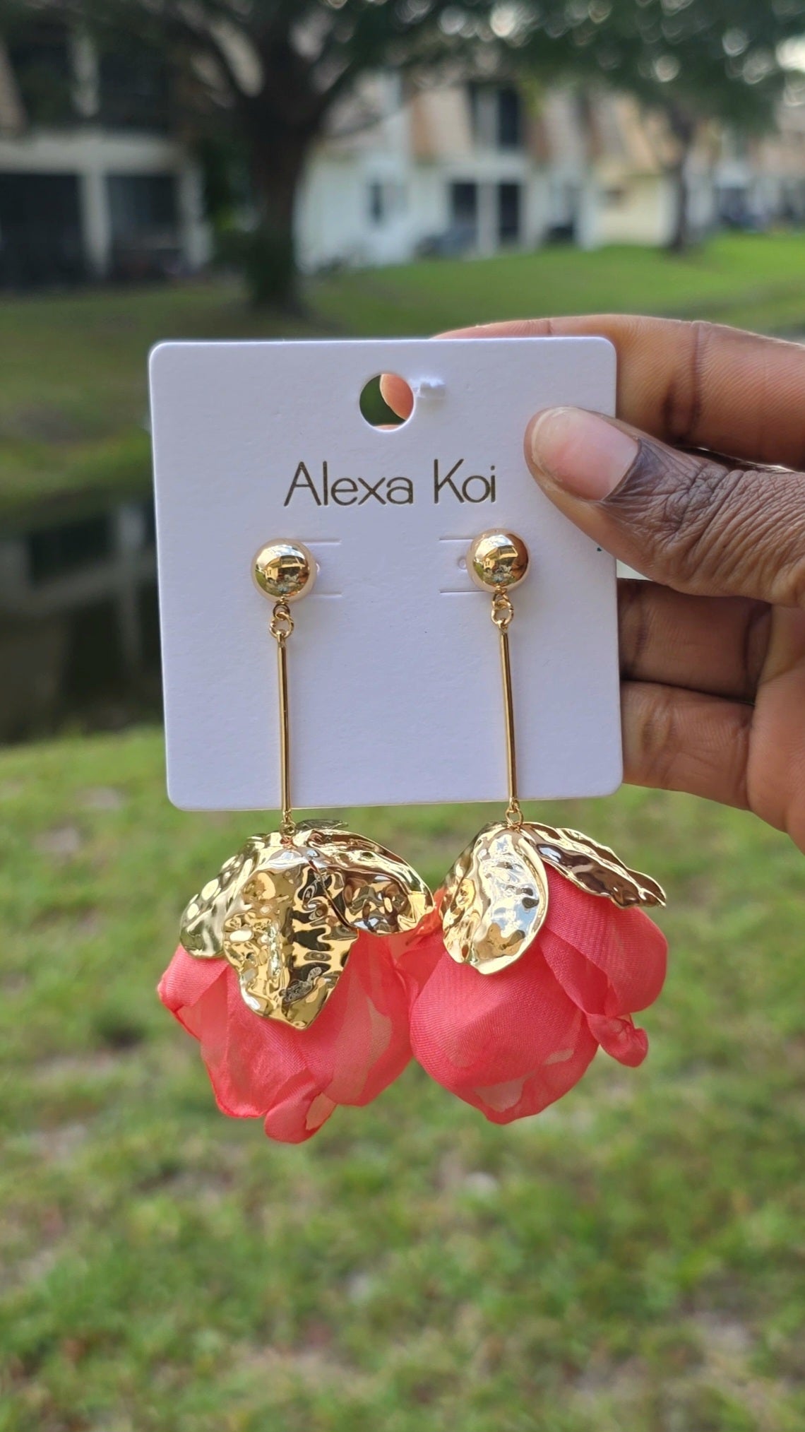 ROSA EARRING