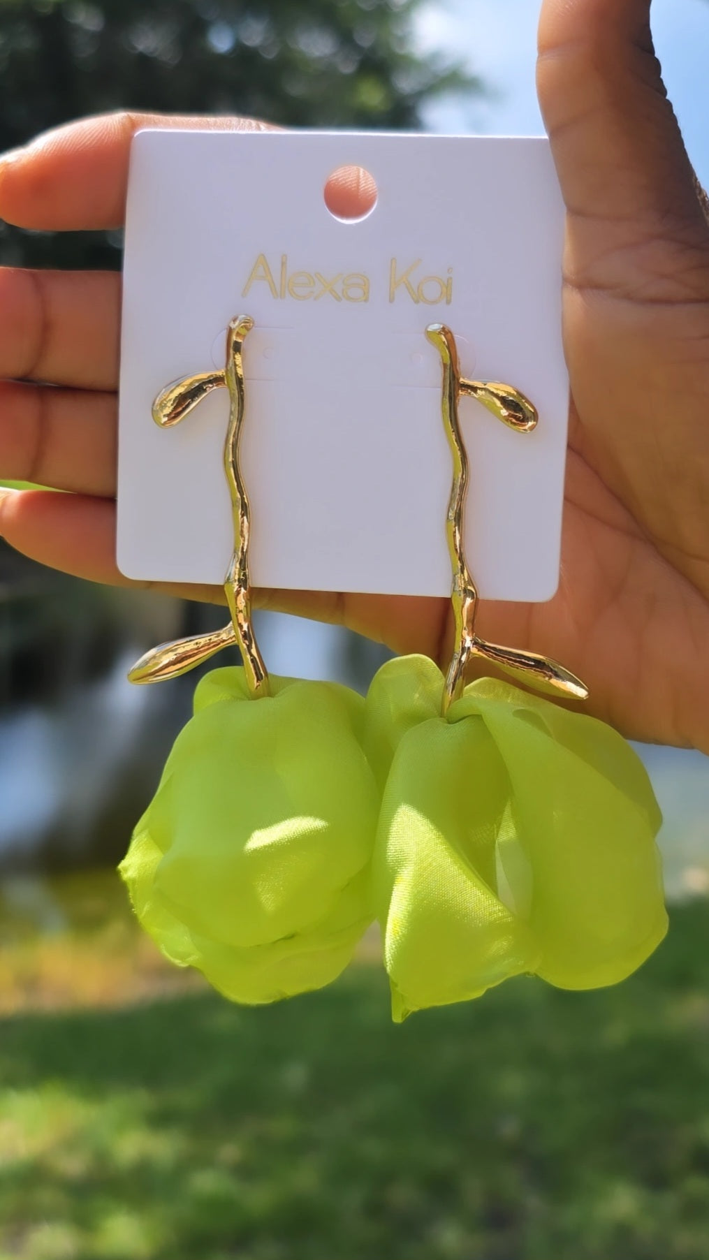 LYRIC EARRING