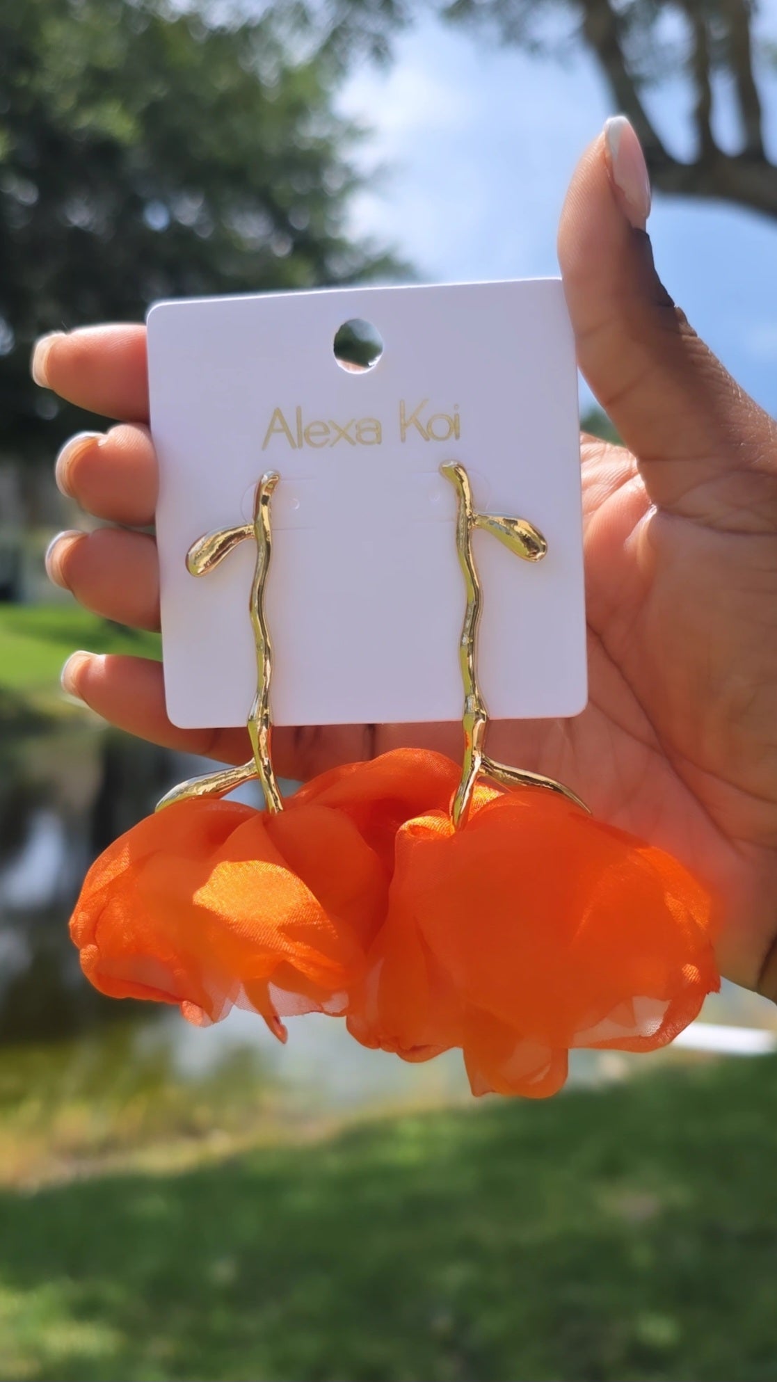 LYRIC EARRING