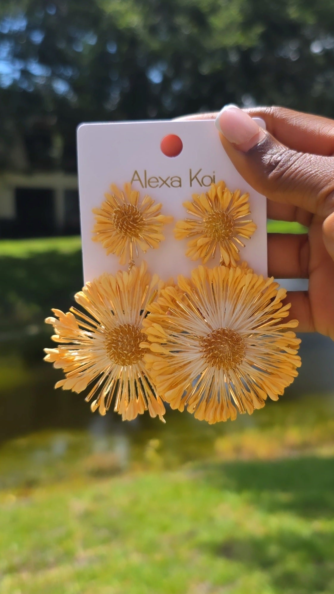 VEDA EARRING
