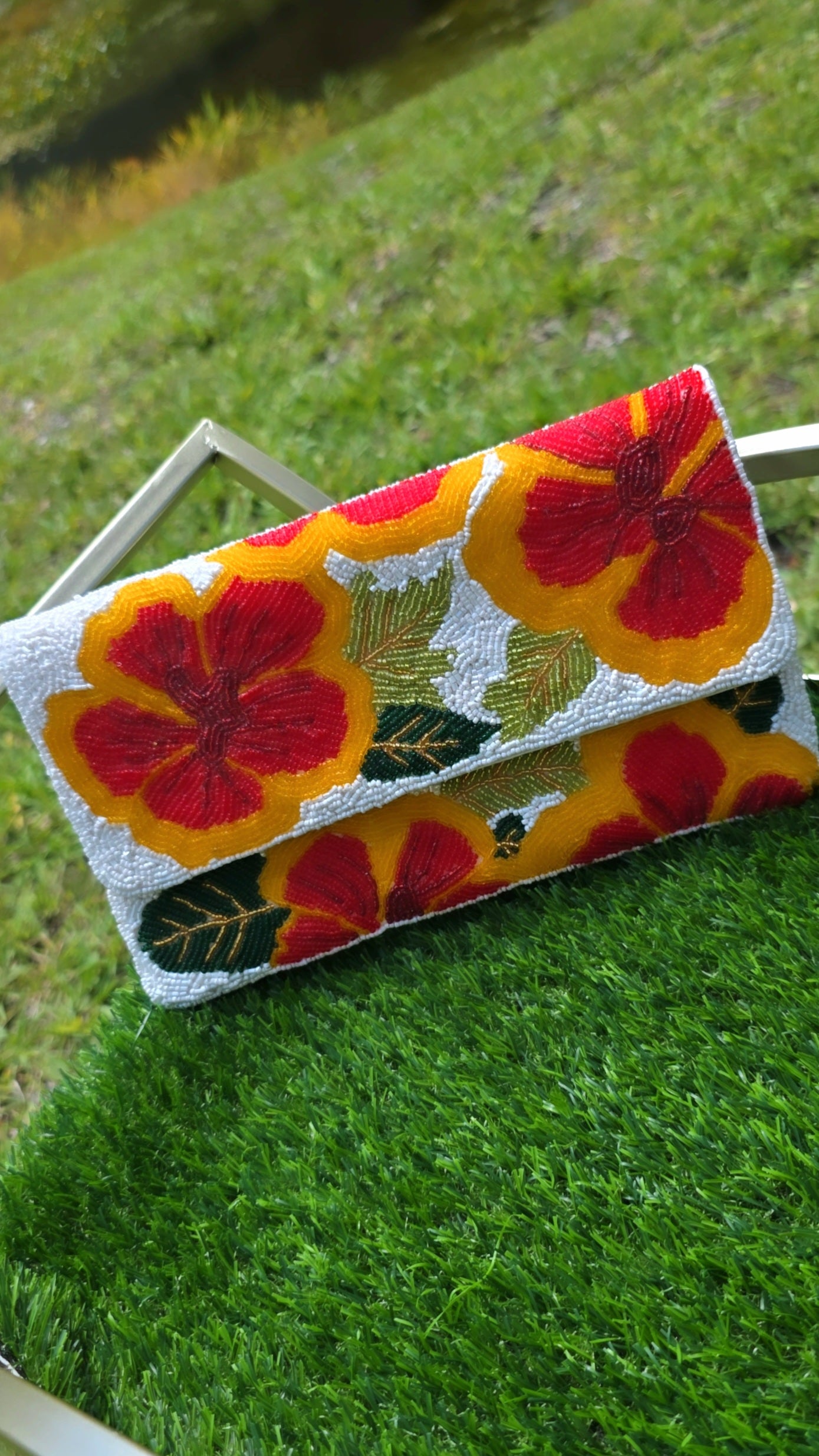 ZINNIA CLUTCH