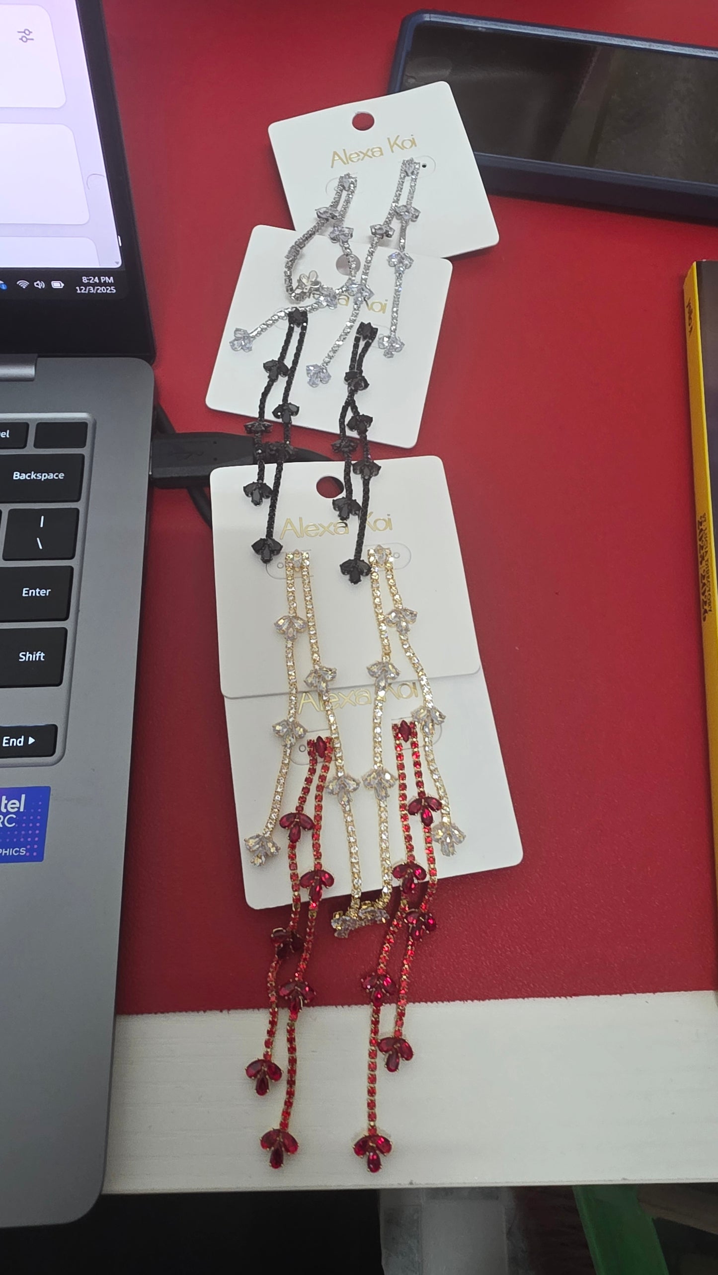 AMYRA EARRING